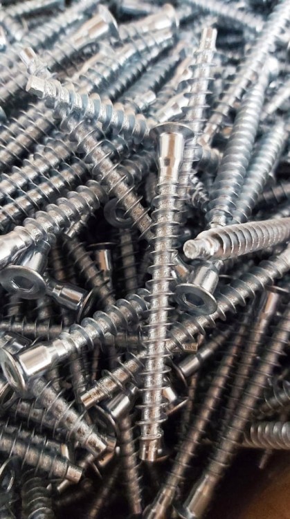 Konfirmat z wgłębieniem imbusowym 7x70 mm -100 sztuk Marcopol - ocynk biały